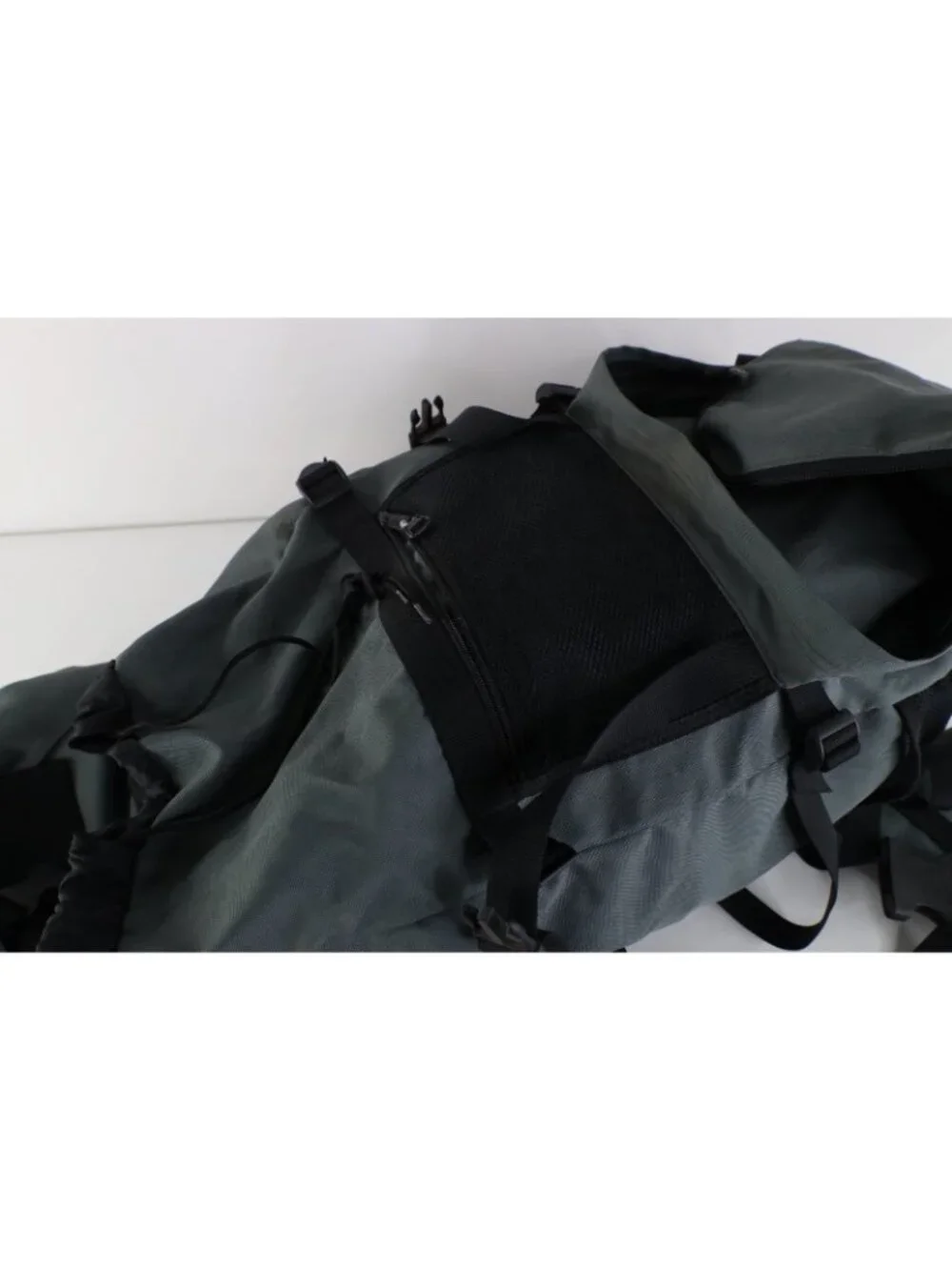 Vintage 90s Coleman Mountain Hiking Trekking Backpack Book Bag Pack Gray
